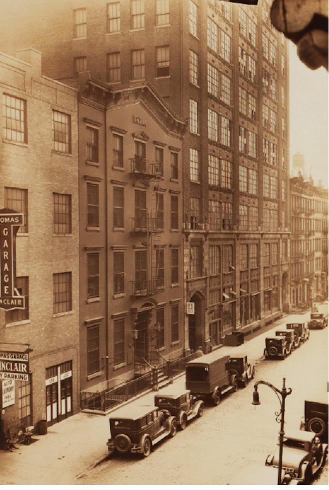 The Underhill Building photographed c. 1932 — south elevation, with the full block in view
